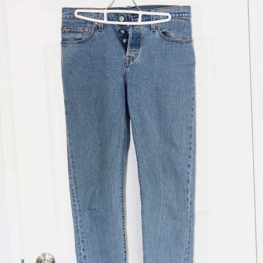 Light Blue Wash Levi's Jeans